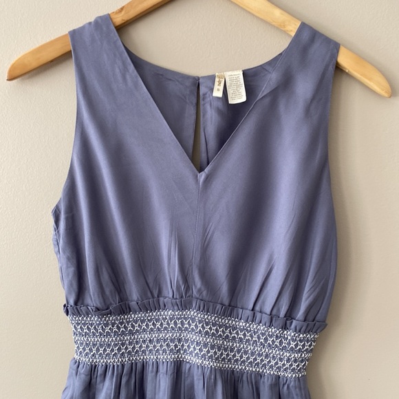 Japna Sleeveless Jumpsuit - Picture 4 of 9